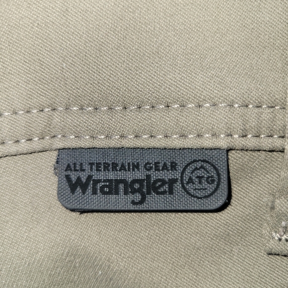 Wrangler Outdoor All Terrain Cargo Pants Size 36x30 - Khaki Gray Hiking - Picture 6 of 9